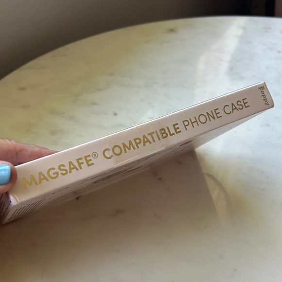 New XO POPPY iPhone 16 Pro Max Case - Soft Pink - Picture 3 of 3